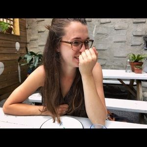Meet your Posher, Simone